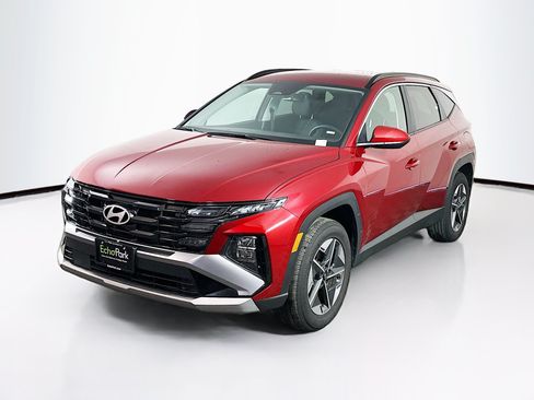 Used 2025 Hyundai Tucson SEL AWD/4WD image 3