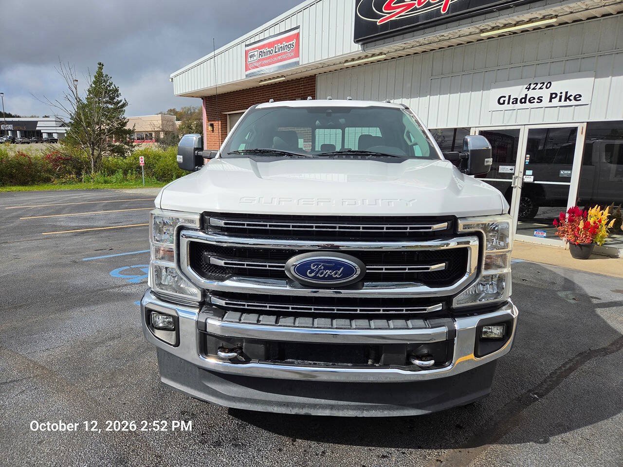 Used 2021 Ford F350 XLT w/ XLT Premium Package AWD/4WD image 2