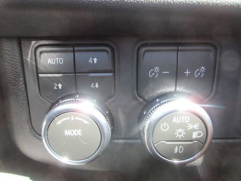 New 2026 GMC Yukon XL Elevation w/ Elevation Premium Package AWD/4WD image 17