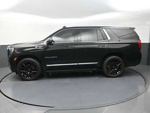 Used 2022 GMC Yukon SLT w/ SLT Premium Package AWD/4WD image 4
