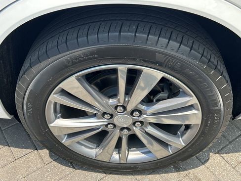 Certified 2023 Cadillac XT6 Premium Luxury image 36