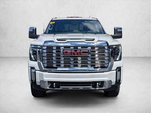 Used 2025 GMC Sierra 3500 Denali w/ Denali Reserve Package AWD/4WD image 3