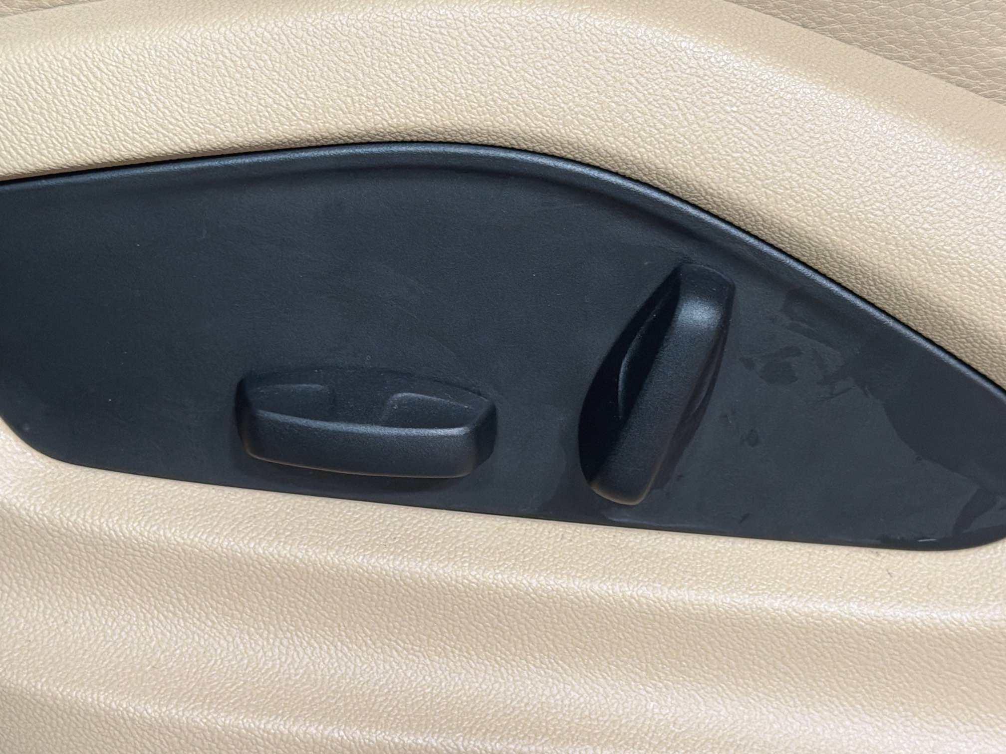 Certified 2023 Porsche Cayenne AWD/4WD image 24