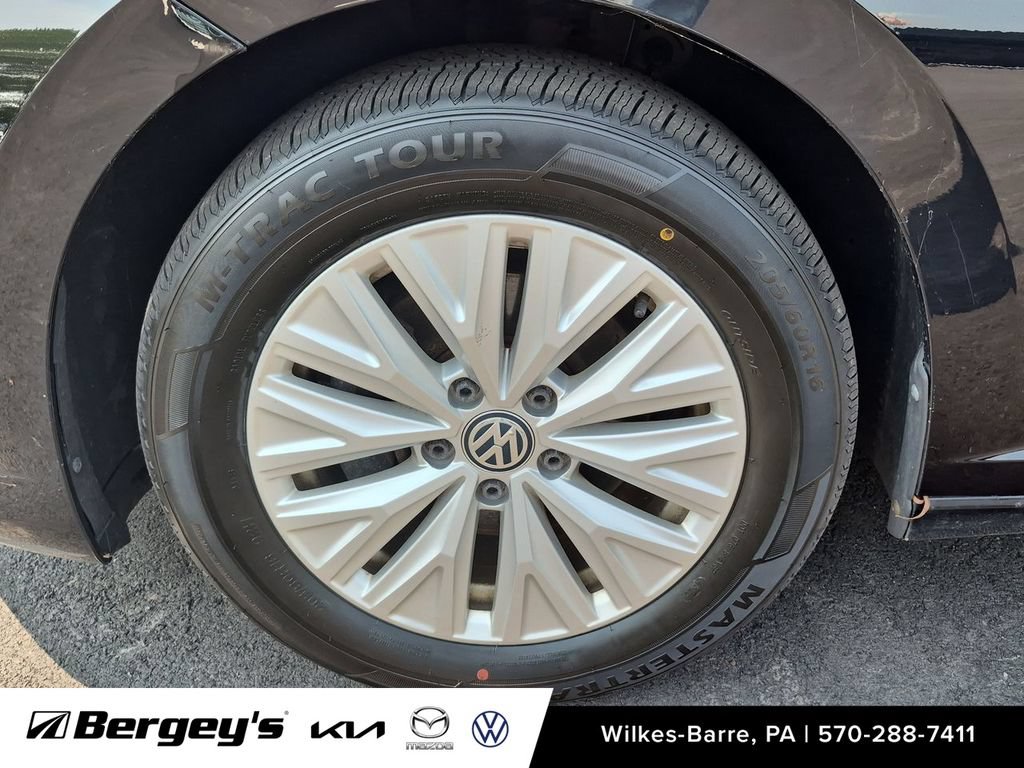 Used 2019 Volkswagen Jetta S w/ Driver Assistance Package FWD image 11