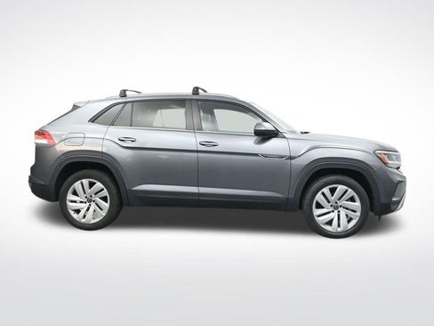Used 2022 Volkswagen Atlas Cross Sport SE image 4