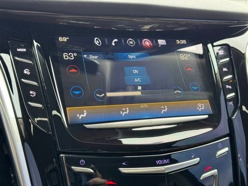 Used 2020 Cadillac Escalade Luxury image 32