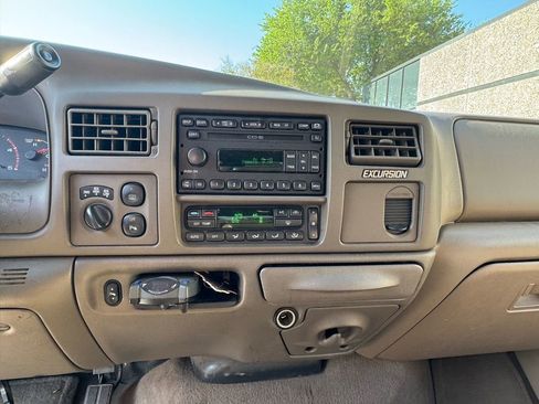 Used 2003 Ford Excursion Limited image 29