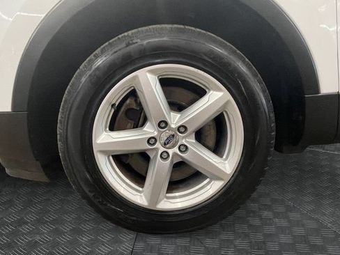 Used 2017 Ford Explorer XLT AWD/4WD image 14