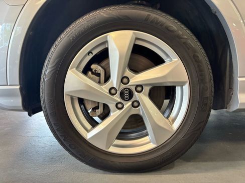 Used 2021 Audi Q3 2.0T Premium image 41