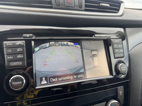 Used 2016 Nissan Rogue SV w/ SV Premium Package image 26