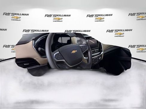 Used 2023 Chevrolet Traverse LS w/ Safety Package image 9