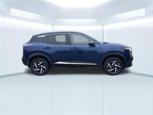 Used 2026 Nissan Kicks SV FWD image 5
