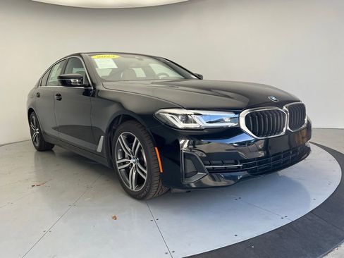 Certified 2023 BMW 530i w/ Premium Package RWD image 2