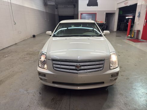Used 2007 Cadillac STS w/ Preferred Equipment Group AWD/4WD image 2
