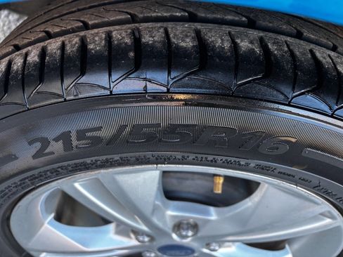 Used 2014 Ford Focus SE FWD image 24