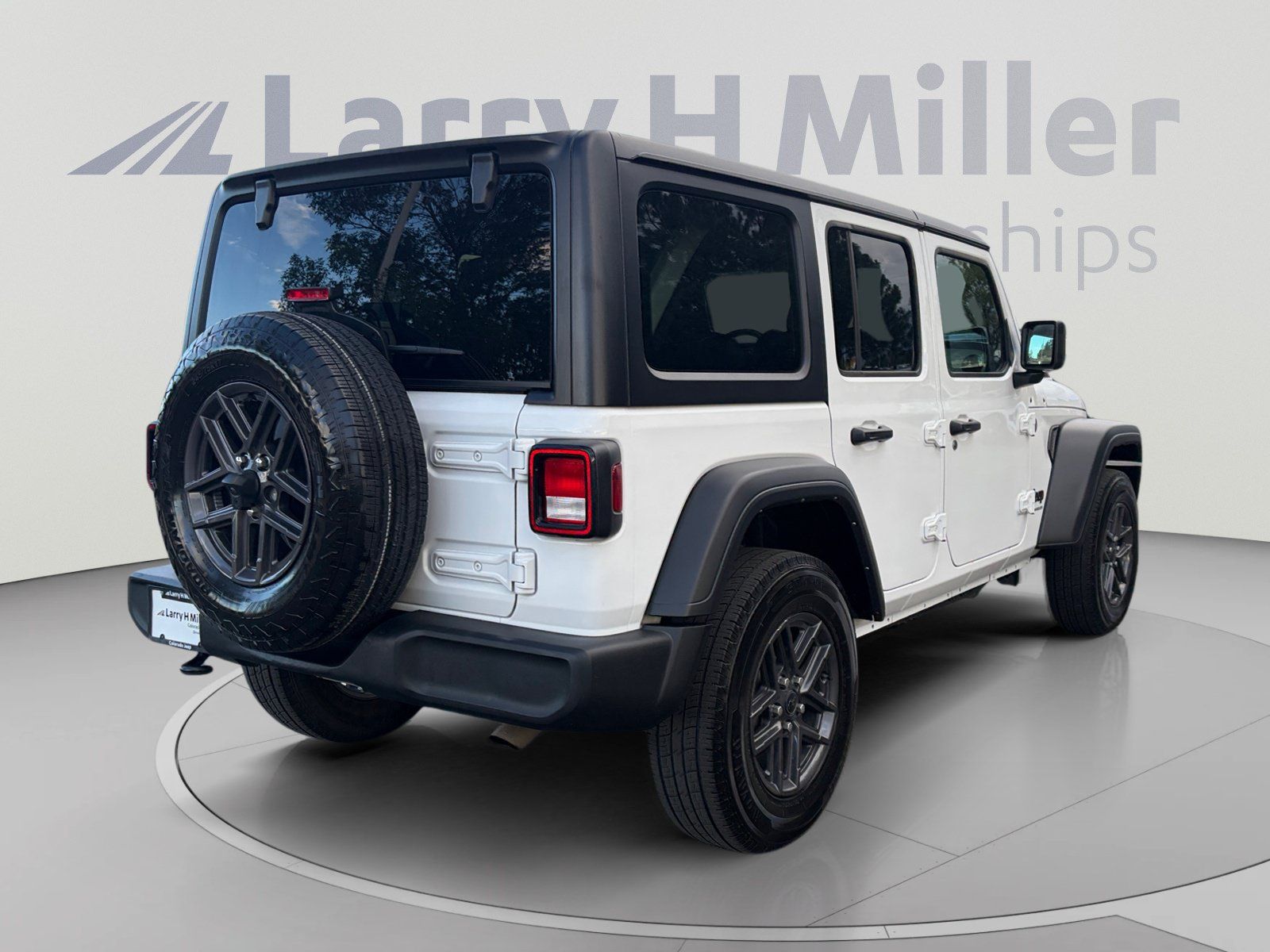 Used 2024 Jeep Wrangler Unlimited Sport AWD/4WD image 5
