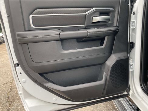 New 2026 RAM 2500 Big Horn AWD/4WD image 11