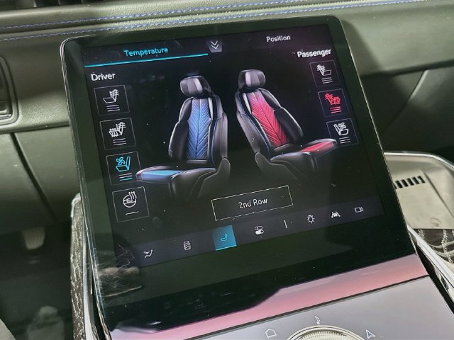 Used 2026 Cadillac Escalade IQ Sport 1 w/ LPO, ONYX Package AWD/4WD image 18