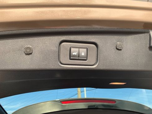 Used 2024 Nissan Pathfinder Platinum w/ Cargo Package image 8