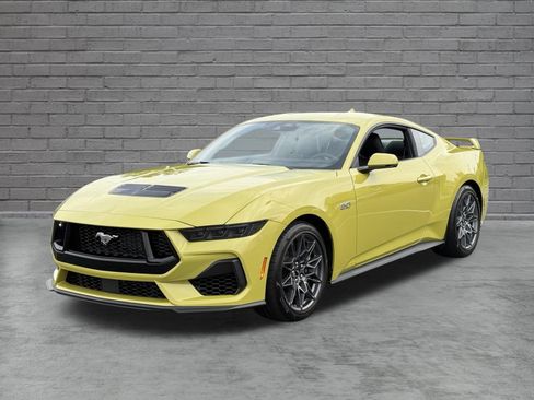 Used 2025 Ford Mustang GT Premium w/ GT Performance Package RWD image 3