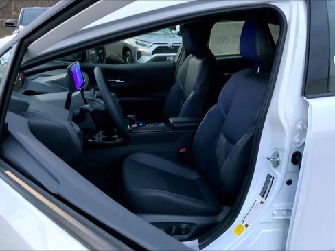 New 2026 Toyota Prius Plug-In Hybrid image 9