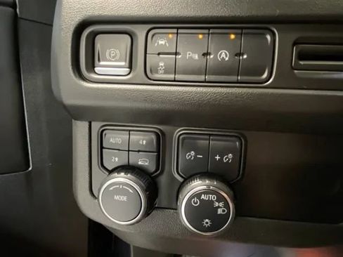 Used 2023 Chevrolet Tahoe LS image 35