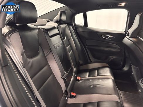 Used 2021 Volvo S60 T6 R-Design image 24