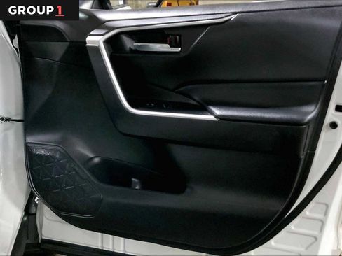 Certified 2022 Toyota RAV4 XLE Premium image 22