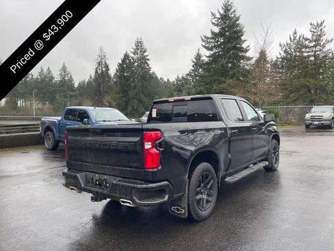 Used 2024 Chevrolet Silverado 1500 RST w/ Convenience Package II AWD/4WD image 3