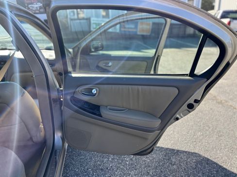 Used 2001 INFINITI I30 FWD image 18