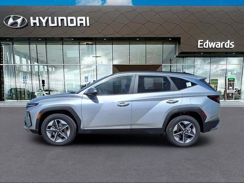 New 2025 Hyundai Tucson SEL image 3