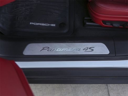 Certified 2023 Porsche Panamera 4S image 14
