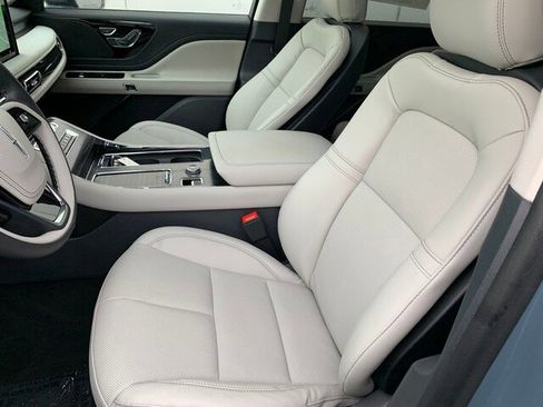 New 2026 Lincoln Aviator AWD image 35