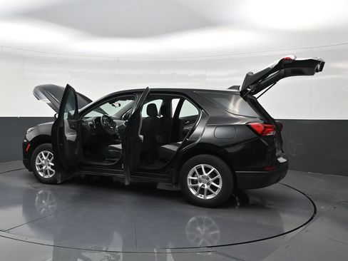 Used 2024 Chevrolet Equinox LS FWD image 30