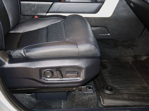 Used 2024 Toyota Tundra Platinum AWD/4WD image 63