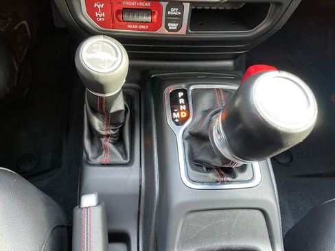 Used 2020 Jeep Gladiator Rubicon image 21