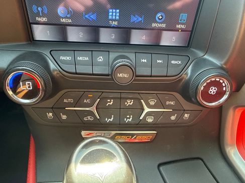 Used 2016 Chevrolet Corvette Z06 w/ 3LZ Preferred Equipment Group RWD image 18