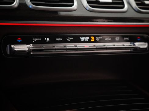 Used 2024 Mercedes-Benz GLE 350 4MATIC image 25