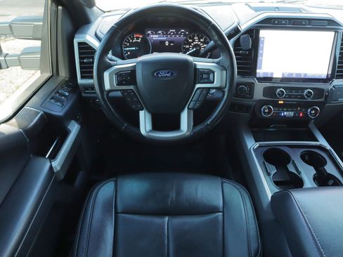 Used 2022 Ford F250 Lariat w/ Black Appearance Package image 29