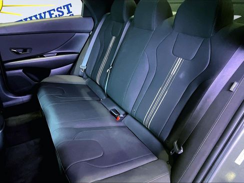 Used 2025 Hyundai Elantra Sport FWD image 22