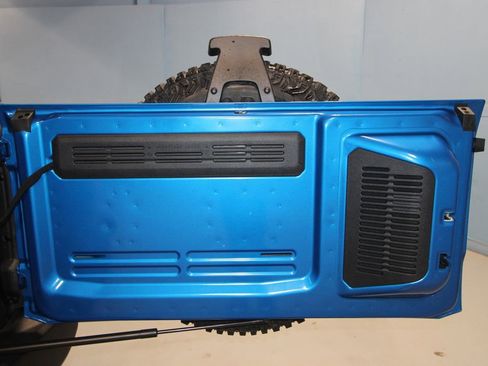 Used 2024 Ford Bronco Outer Banks w/ Sasquatch Package image 39