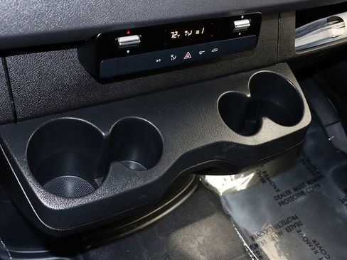 Used 2022 Mercedes-Benz Sprinter 144 Cargo image 15