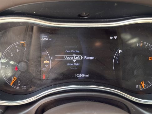 Used 2019 Jeep Grand Cherokee Overland AWD/4WD image 21