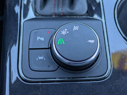 Used 2021 Chevrolet Blazer RS w/ Enhanced Convenience Package image 32