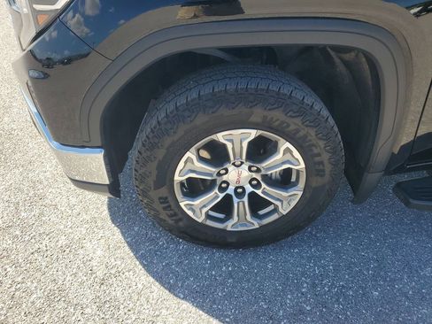 Used 2023 GMC Sierra 1500 SLT w/ X31 Off-Road Package image 17