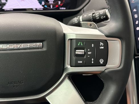 Used 2024 Land Rover Discovery Dynamic SE AWD/4WD image 29
