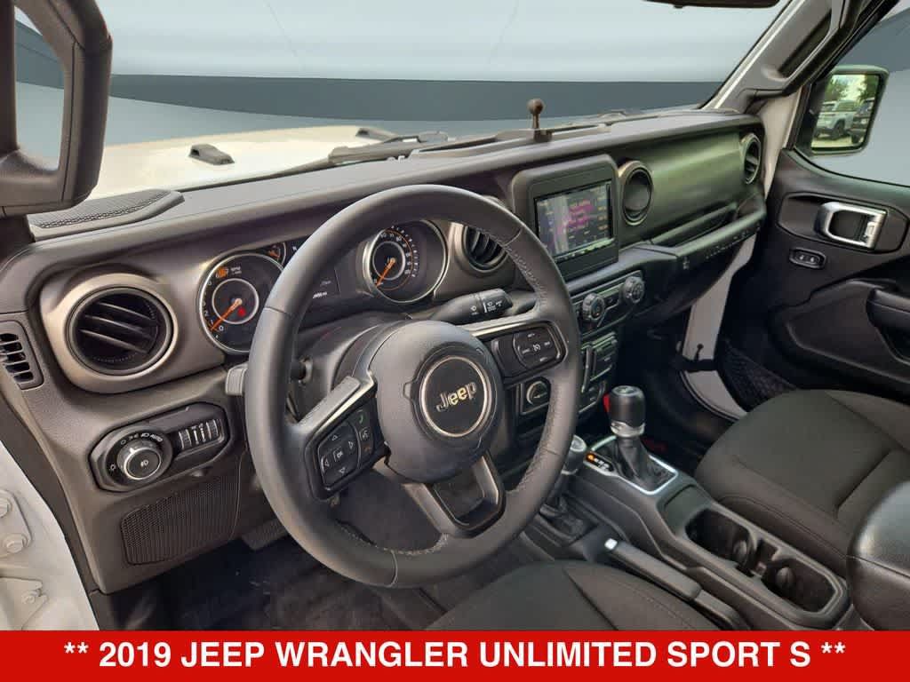 Used 2019 Jeep Wrangler Unlimited Sport S AWD/4WD image 2