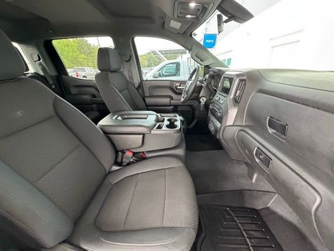 Used 2019 Chevrolet Silverado 1500 Custom Trail Boss w/ Custom Convenience Package AWD/4WD image 17