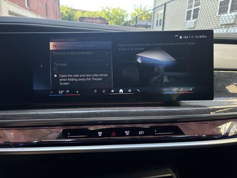 Used 2023 BMW 760i xDrive w/ Luxury Rear Seating Package AWD/4WD image 19