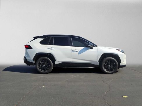 Used 2023 Toyota RAV4 XSE AWD/4WD image 2